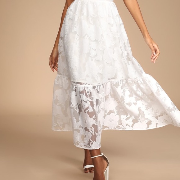 Lulu’s Feeling Like Forever White Jacquard Organza Floral Lace-Up Midi Dress - Picture 7 of 8